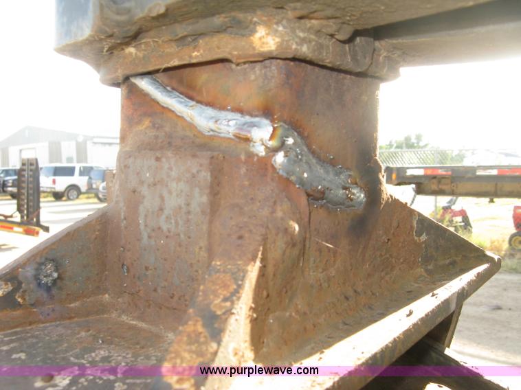 image for item E7910 1998 Overbilt flatbed trailer