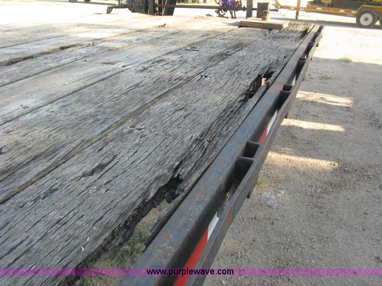 image for item E7910 1998 Overbilt flatbed trailer
