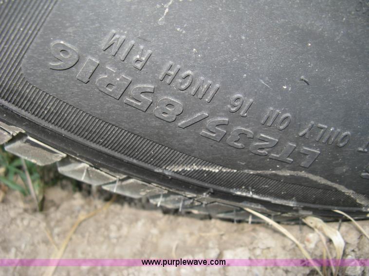 image for item E7910 1998 Overbilt flatbed trailer