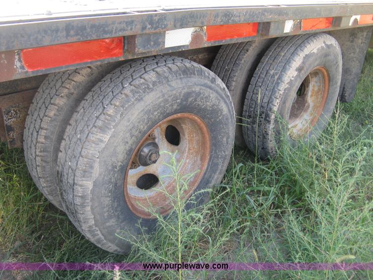 image for item E7910 1998 Overbilt flatbed trailer