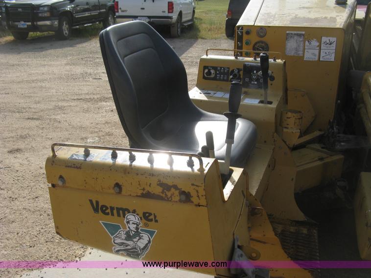 image for item E7912 1995 Vermeer D24X40A directional drill