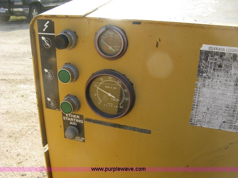 image for item E7912 1995 Vermeer D24X40A directional drill