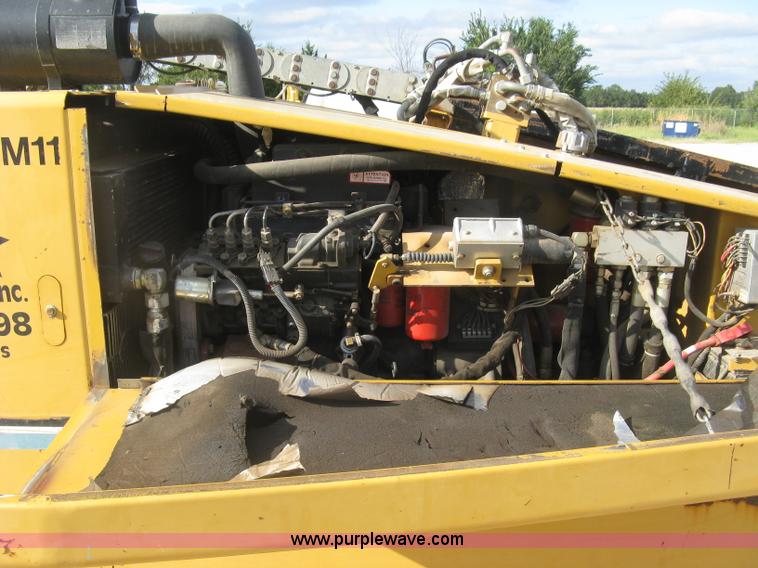 image for item E7912 1995 Vermeer D24X40A directional drill