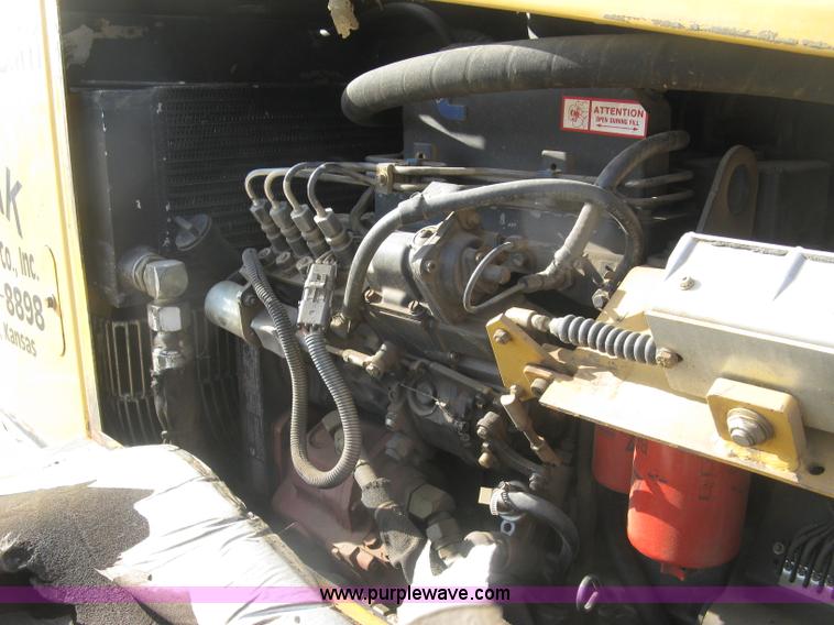 image for item E7912 1995 Vermeer D24X40A directional drill