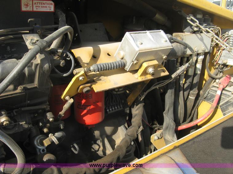 image for item E7912 1995 Vermeer D24X40A directional drill