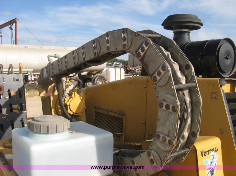 image for item E7912 1995 Vermeer D24X40A directional drill