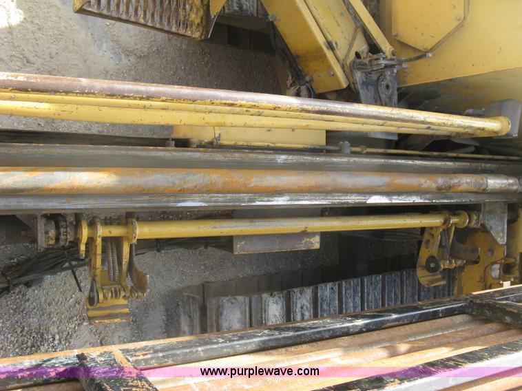 image for item E7912 1995 Vermeer D24X40A directional drill