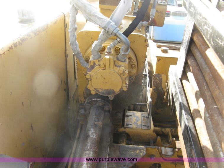 image for item E7912 1995 Vermeer D24X40A directional drill
