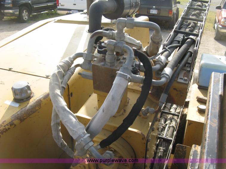 image for item E7912 1995 Vermeer D24X40A directional drill