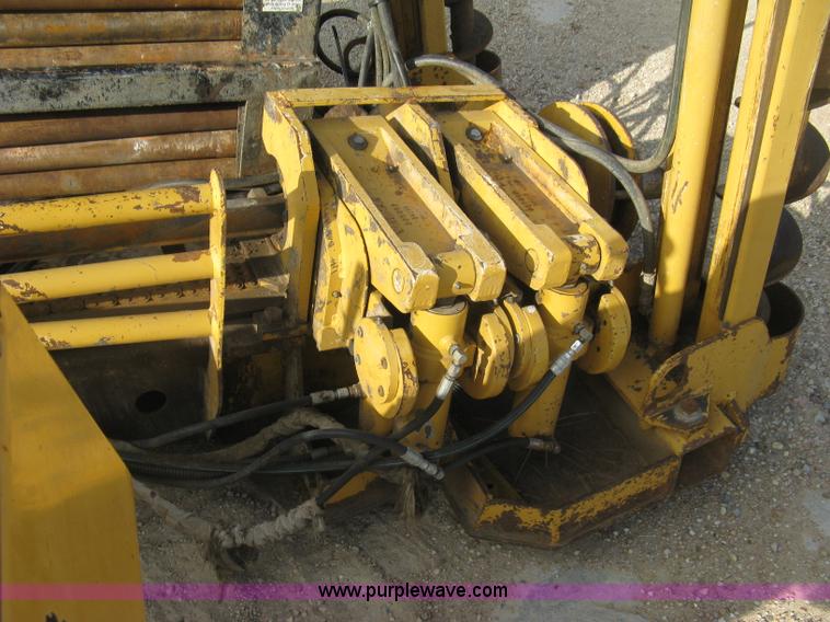 image for item E7912 1995 Vermeer D24X40A directional drill