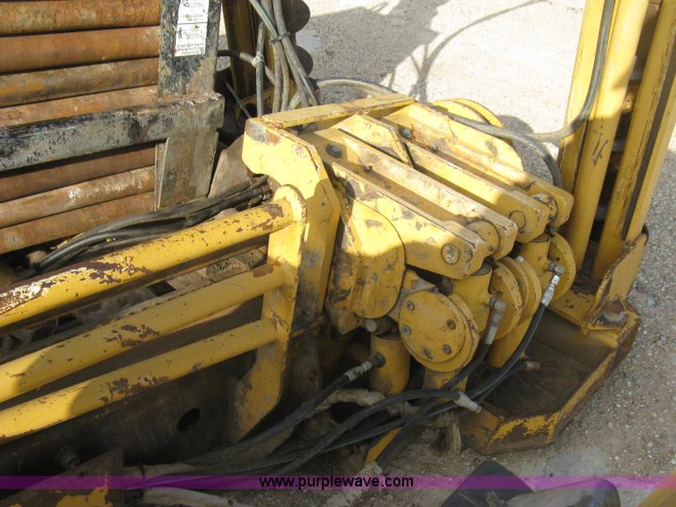 image for item E7912 1995 Vermeer D24X40A directional drill