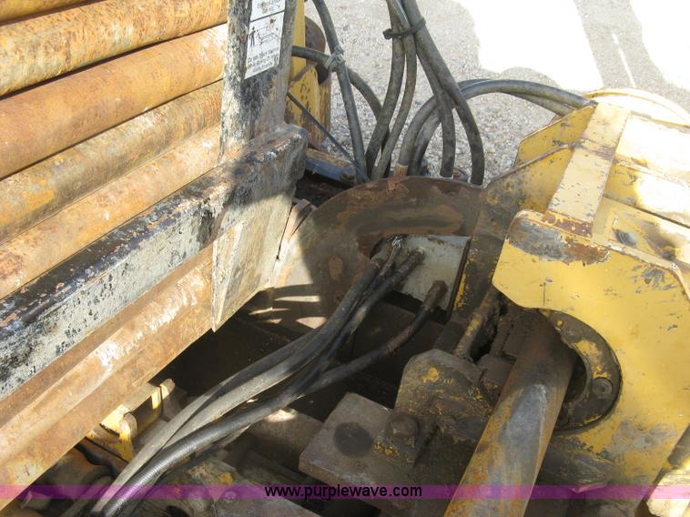 image for item E7912 1995 Vermeer D24X40A directional drill