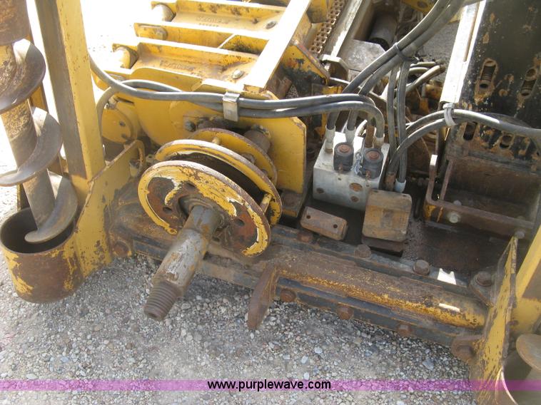 image for item E7912 1995 Vermeer D24X40A directional drill