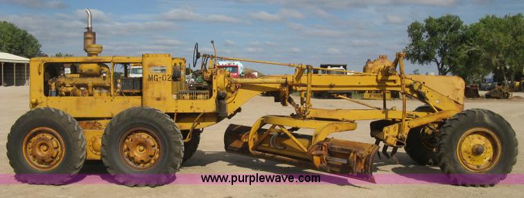 image for item E7915 1963 Caterpillar 12E rigid frame motor grader