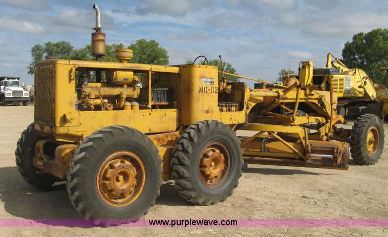 image for item E7915 1963 Caterpillar 12E rigid frame motor grader