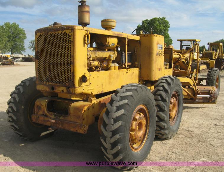 image for item E7915 1963 Caterpillar 12E rigid frame motor grader