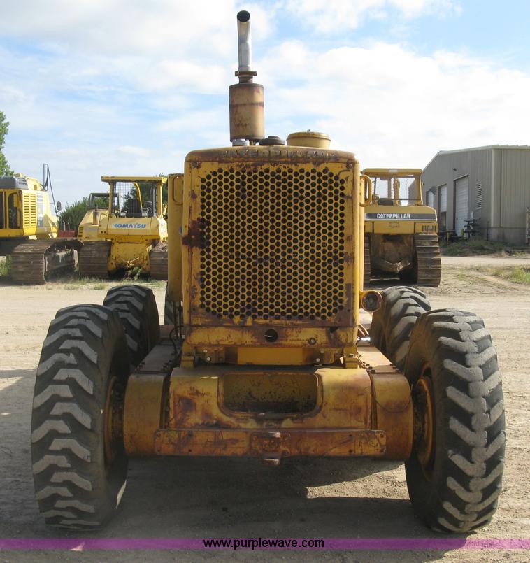 image for item E7915 1963 Caterpillar 12E rigid frame motor grader