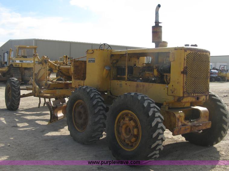 image for item E7915 1963 Caterpillar 12E rigid frame motor grader
