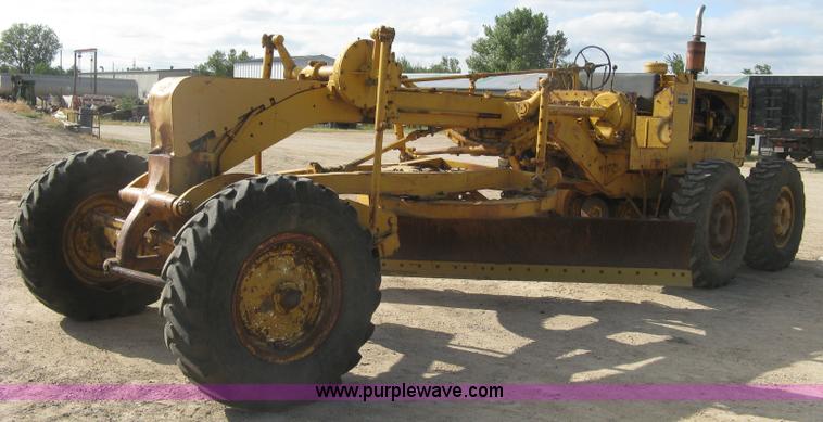 image for item E7915 1963 Caterpillar 12E rigid frame motor grader