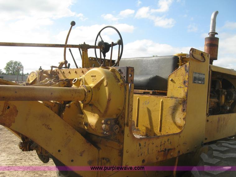 image for item E7915 1963 Caterpillar 12E rigid frame motor grader