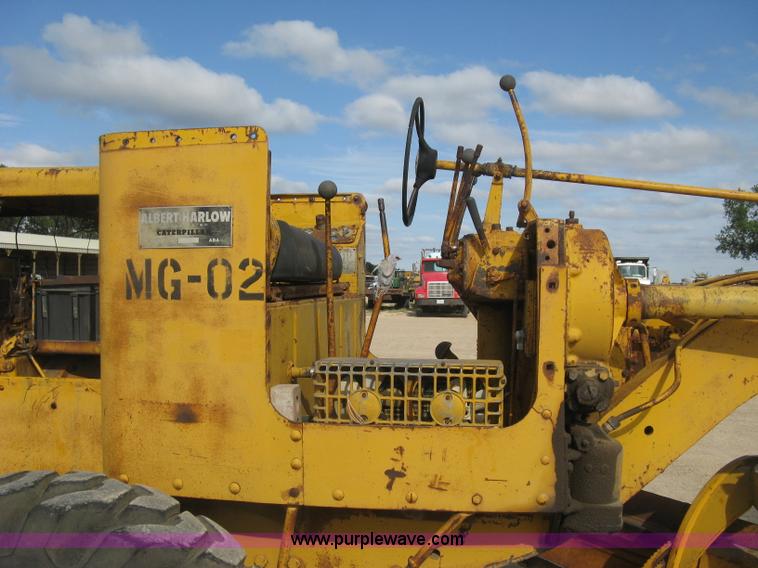image for item E7915 1963 Caterpillar 12E rigid frame motor grader