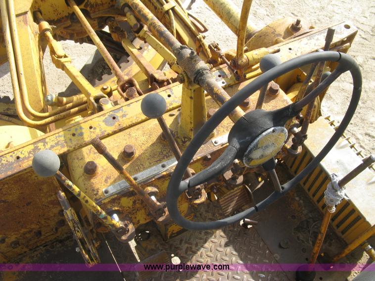 image for item E7915 1963 Caterpillar 12E rigid frame motor grader