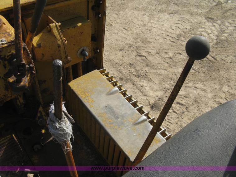 image for item E7915 1963 Caterpillar 12E rigid frame motor grader