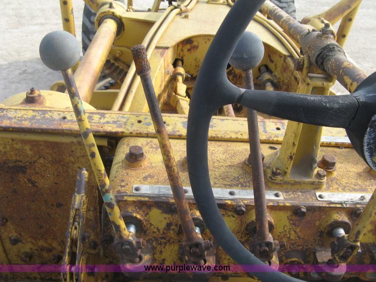 image for item E7915 1963 Caterpillar 12E rigid frame motor grader