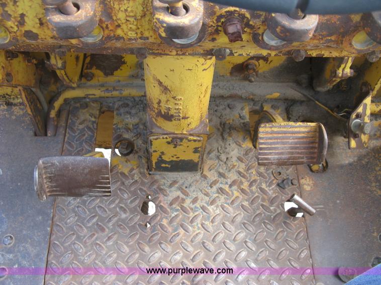 image for item E7915 1963 Caterpillar 12E rigid frame motor grader