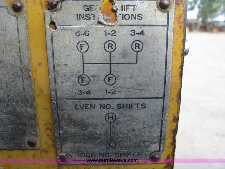 image for item E7915 1963 Caterpillar 12E rigid frame motor grader