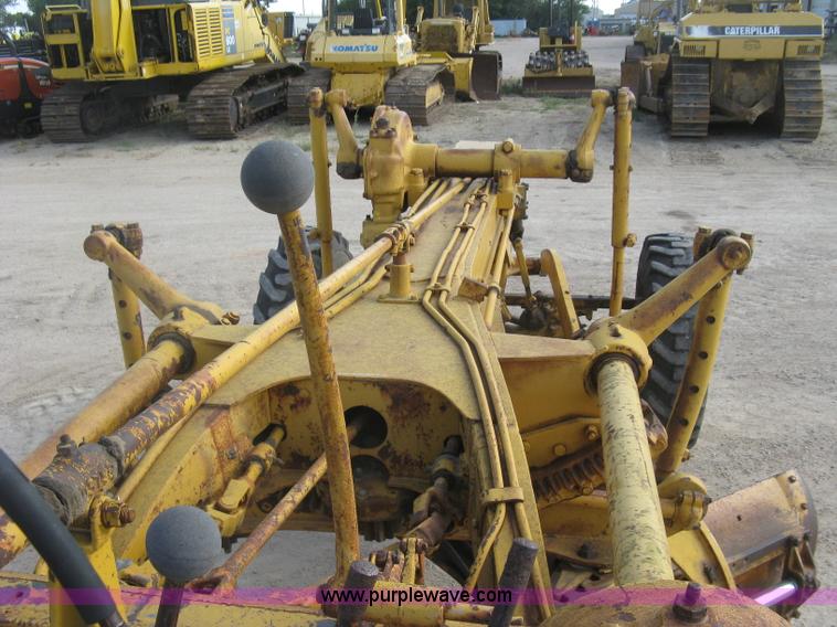 image for item E7915 1963 Caterpillar 12E rigid frame motor grader
