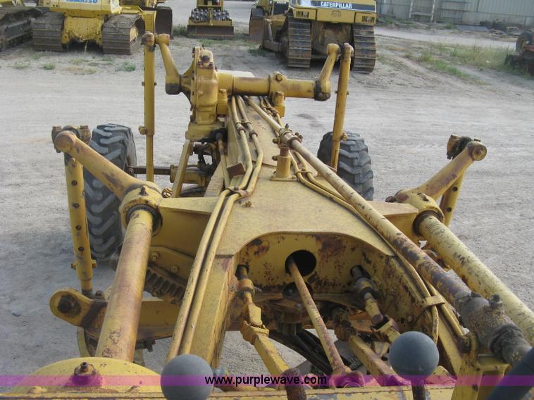 image for item E7915 1963 Caterpillar 12E rigid frame motor grader