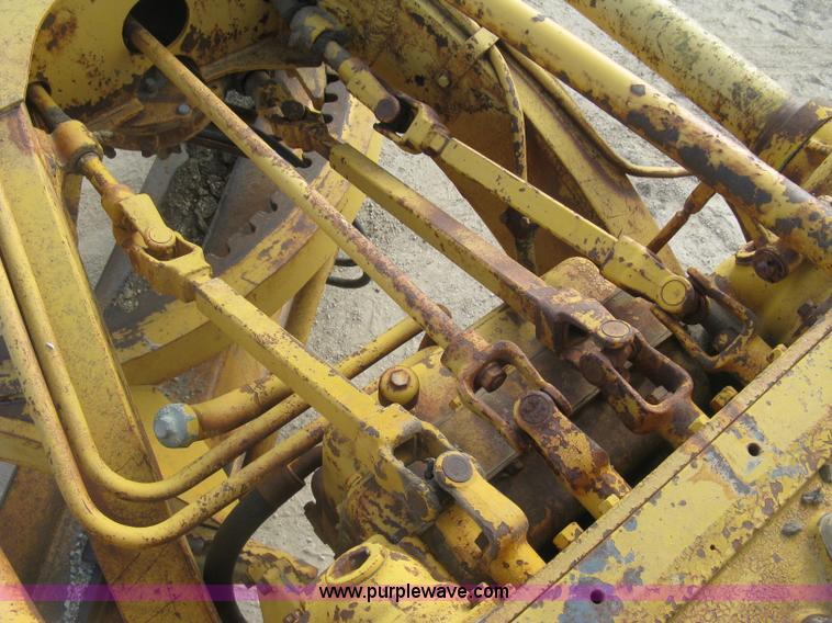 image for item E7915 1963 Caterpillar 12E rigid frame motor grader