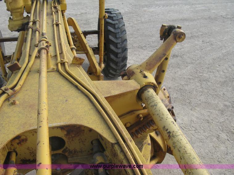 image for item E7915 1963 Caterpillar 12E rigid frame motor grader