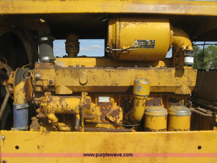 image for item E7915 1963 Caterpillar 12E rigid frame motor grader