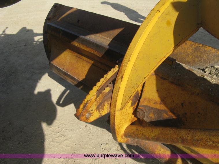 image for item E7915 1963 Caterpillar 12E rigid frame motor grader