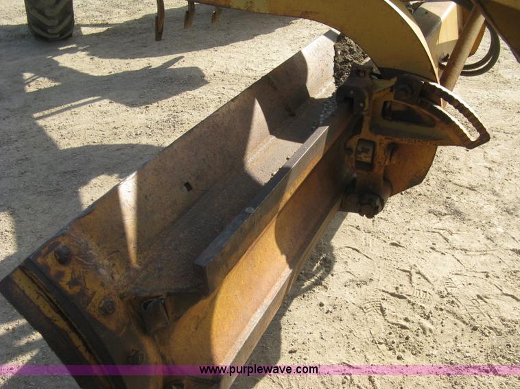 image for item E7915 1963 Caterpillar 12E rigid frame motor grader