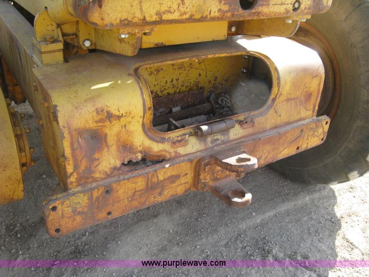 image for item E7915 1963 Caterpillar 12E rigid frame motor grader