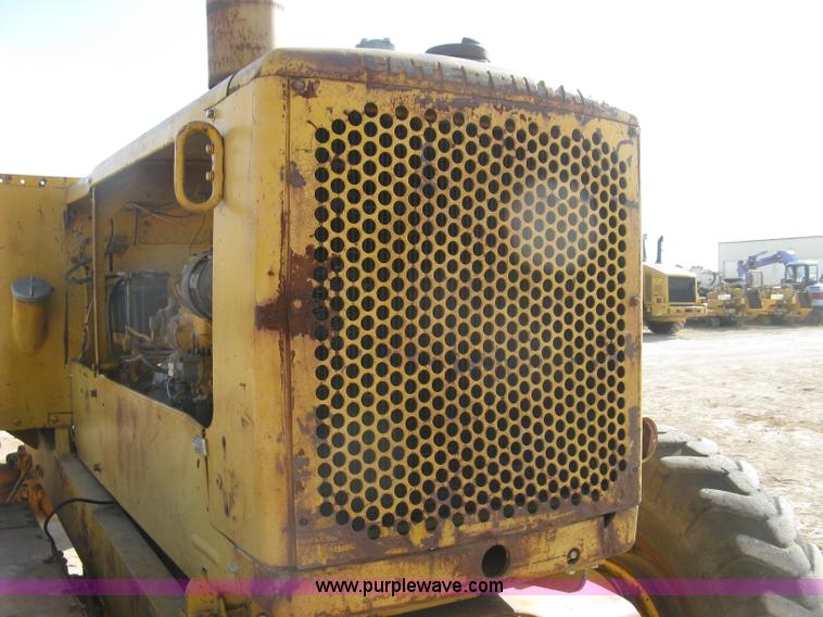 image for item E7915 1963 Caterpillar 12E rigid frame motor grader