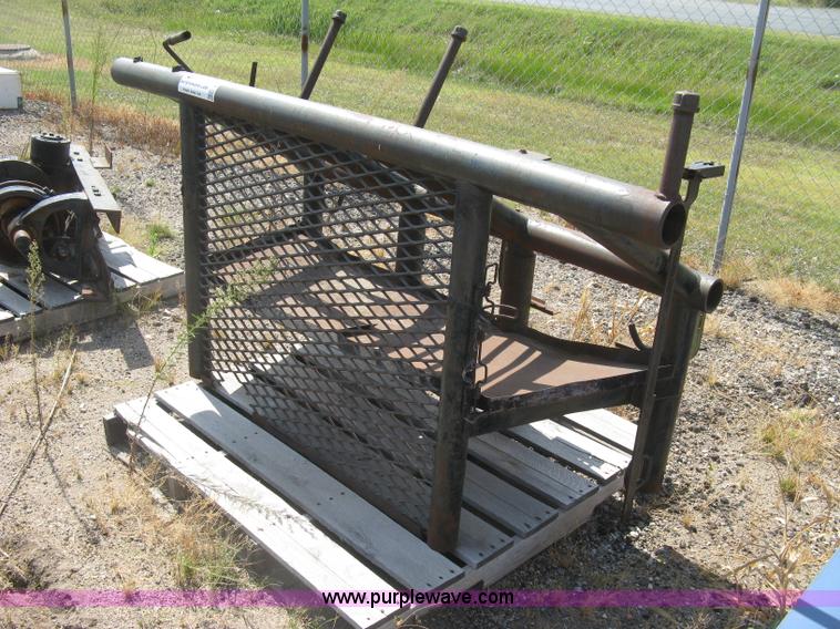 image for item E7961 Assorted automotive parts