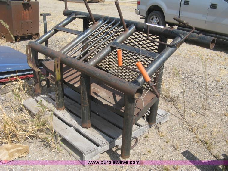 image for item E7961 Assorted automotive parts