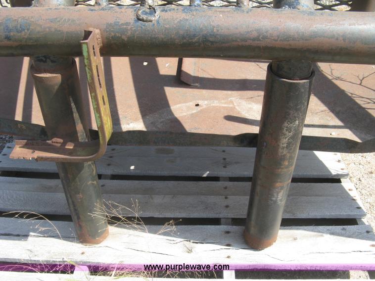 image for item E7961 Assorted automotive parts