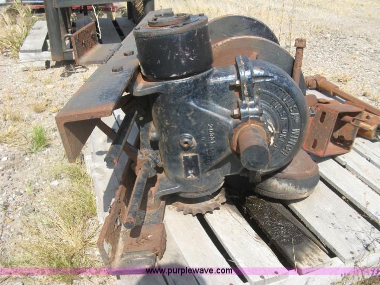 image for item E7961 Assorted automotive parts