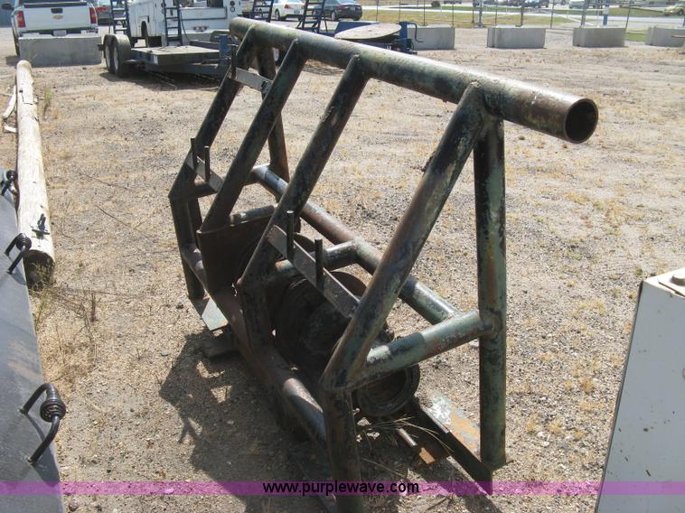 image for item E7962 Assorted automotive parts