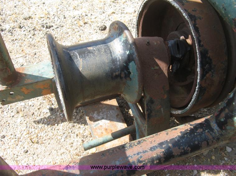 image for item E7962 Assorted automotive parts