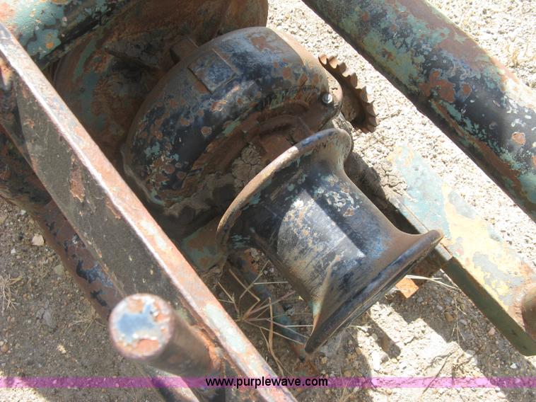 image for item E7962 Assorted automotive parts