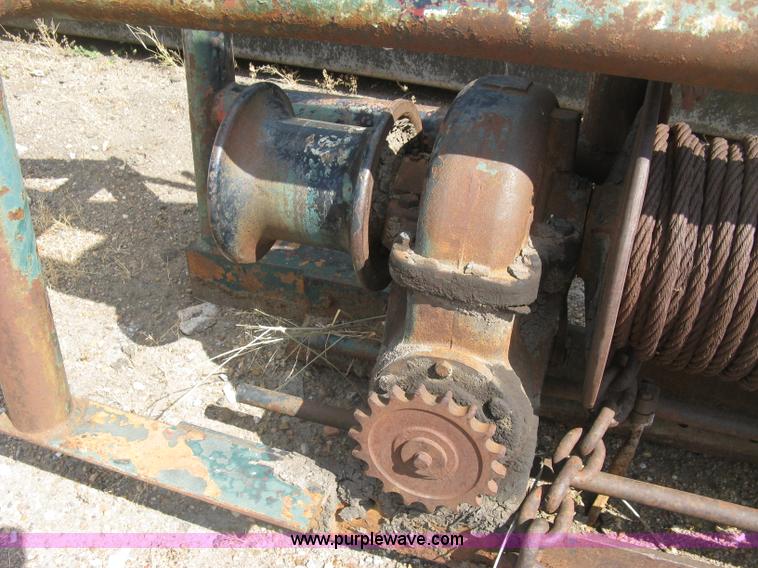 image for item E7962 Assorted automotive parts