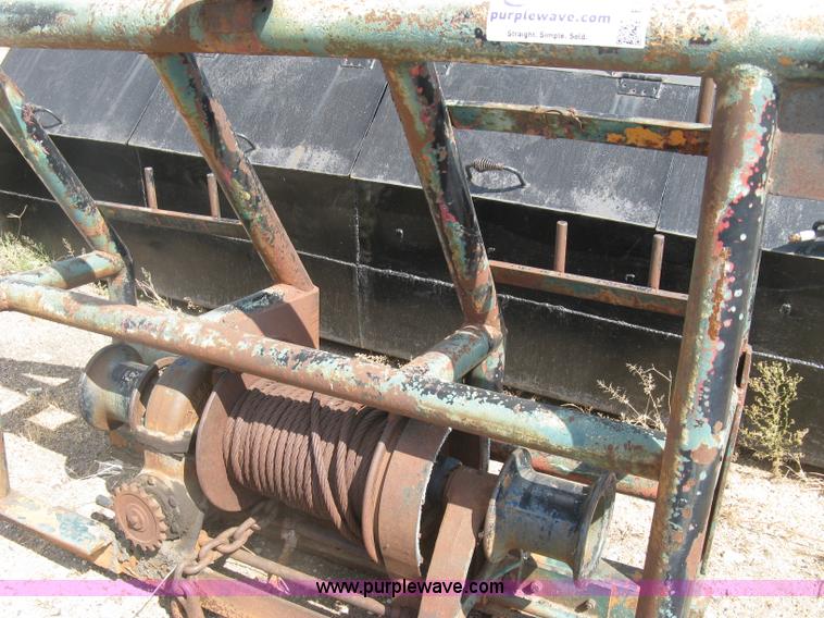 image for item E7962 Assorted automotive parts