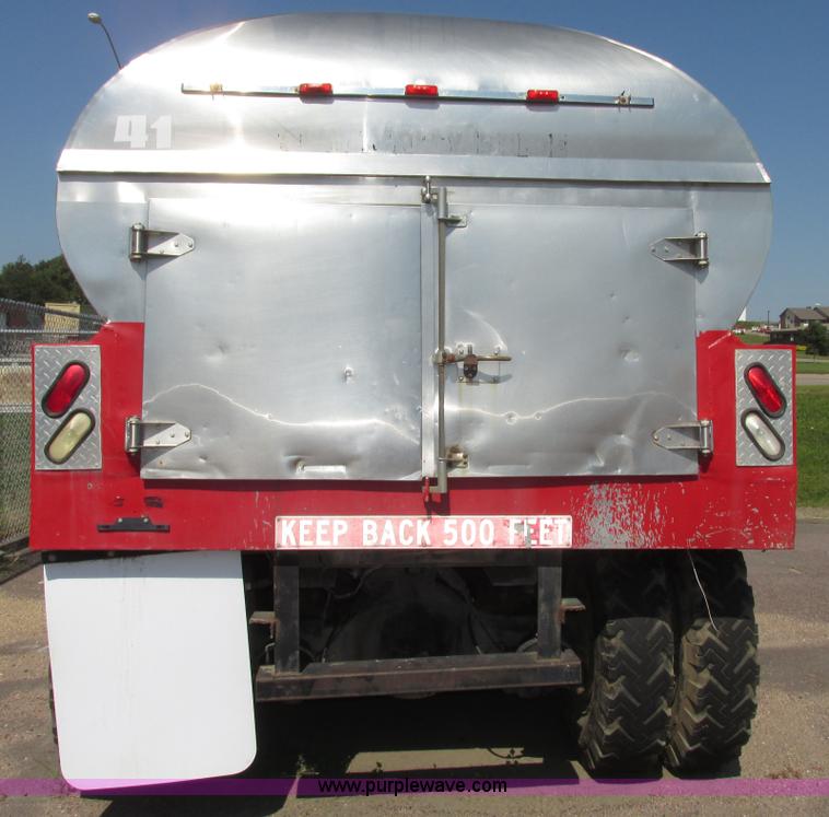 image for item F7211 1976 Chevrolet C65 Custom Deluxe water truck