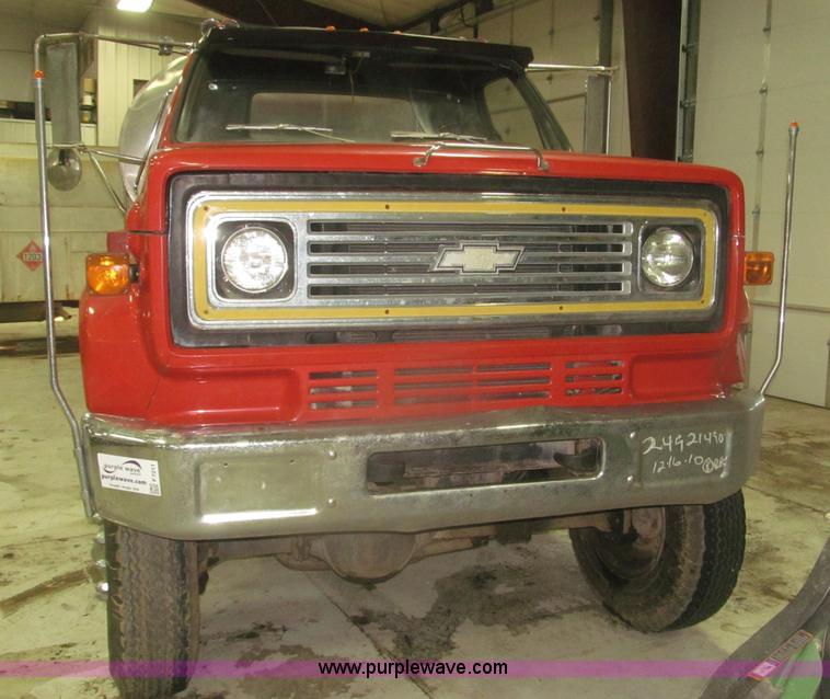 image for item F7211 1976 Chevrolet C65 Custom Deluxe water truck
